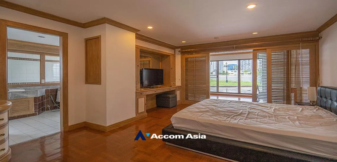 13  4 br Apartment For Rent in Sukhumvit ,Bangkok BTS Phrom Phong at Exclusive private atmosphere AA32215