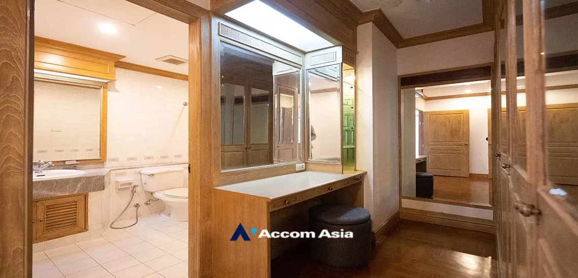 21  4 br Apartment For Rent in Sukhumvit ,Bangkok BTS Phrom Phong at Exclusive private atmosphere AA32215