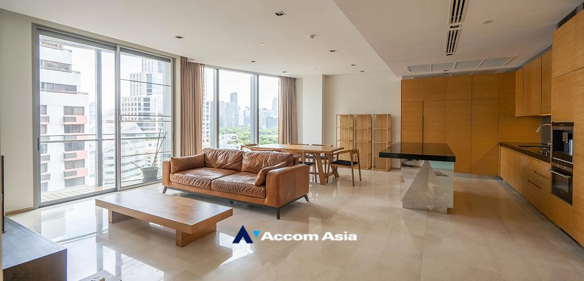  2 Bedrooms  Condominium For Rent in Silom, Bangkok  near BTS Sala Daeng - MRT Silom (AA32225)