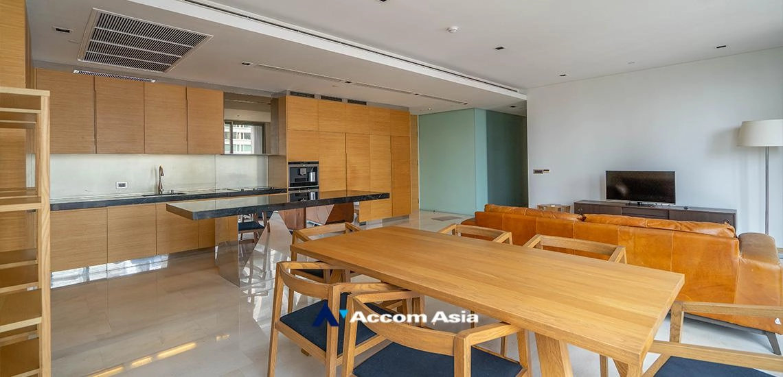 unit 2 Bedrooms  Condominium For Rent in Silom, Bangkok  near BTS Sala Daeng - MRT Silom (AA32225)