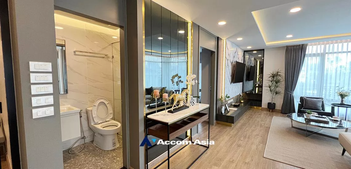 14  3 br Condominium For Rent in Ploenchit ,Bangkok BTS Ploenchit at Navin Court AA32243