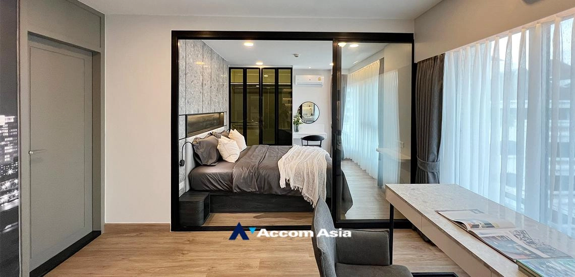 33  3 br Condominium for rent and sale in Ploenchit ,Bangkok BTS Ploenchit at Navin Court AA32243