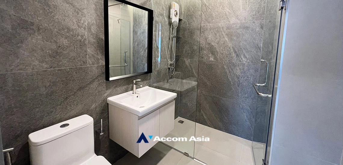 37  3 br Condominium for rent and sale in Ploenchit ,Bangkok BTS Ploenchit at Navin Court AA32243