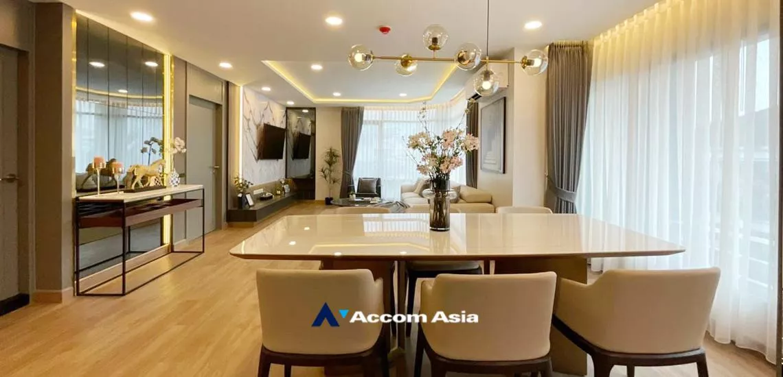 10  3 br Condominium For Rent in Ploenchit ,Bangkok BTS Ploenchit at Navin Court AA32243