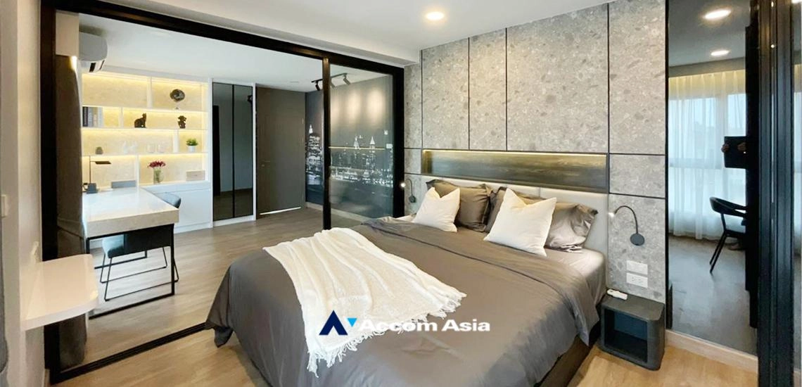 32  3 br Condominium for rent and sale in Ploenchit ,Bangkok BTS Ploenchit at Navin Court AA32243