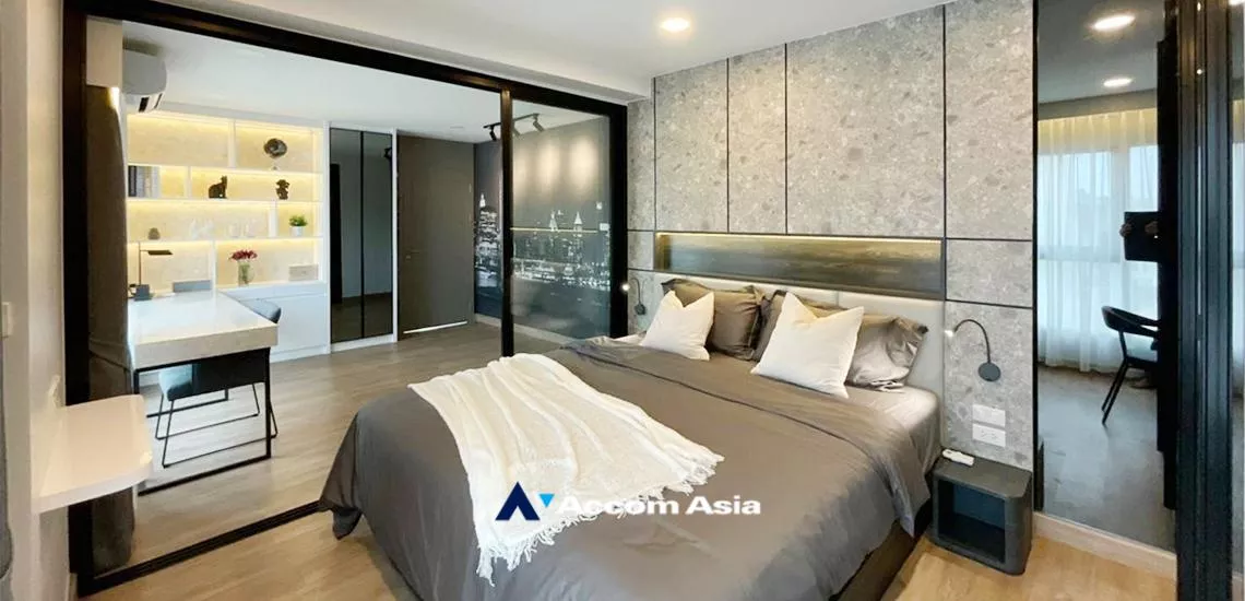 32  3 br Condominium For Rent in Ploenchit ,Bangkok BTS Ploenchit at Navin Court AA32243