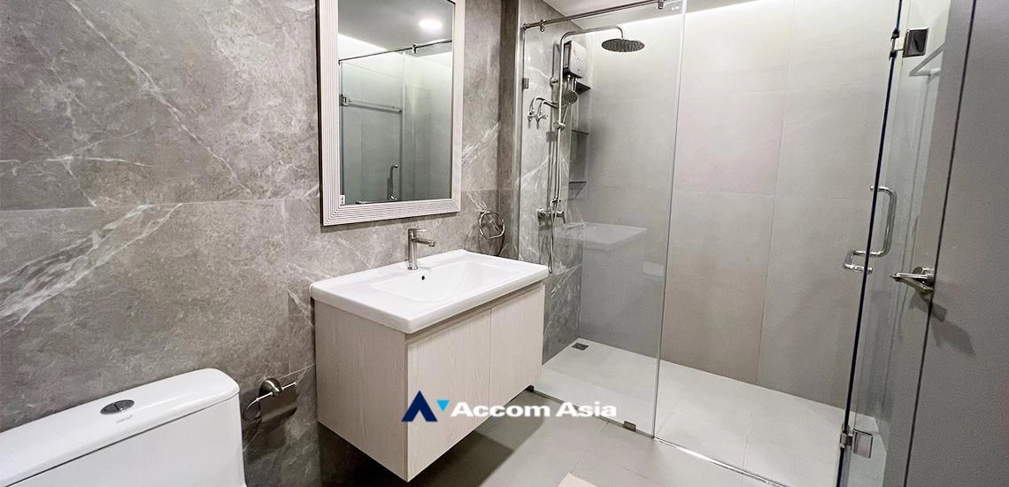 39  3 br Condominium for rent and sale in Ploenchit ,Bangkok BTS Ploenchit at Navin Court AA32243