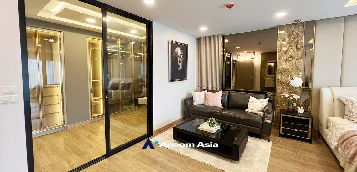 26  3 br Condominium For Rent in Ploenchit ,Bangkok BTS Ploenchit at Navin Court AA32243