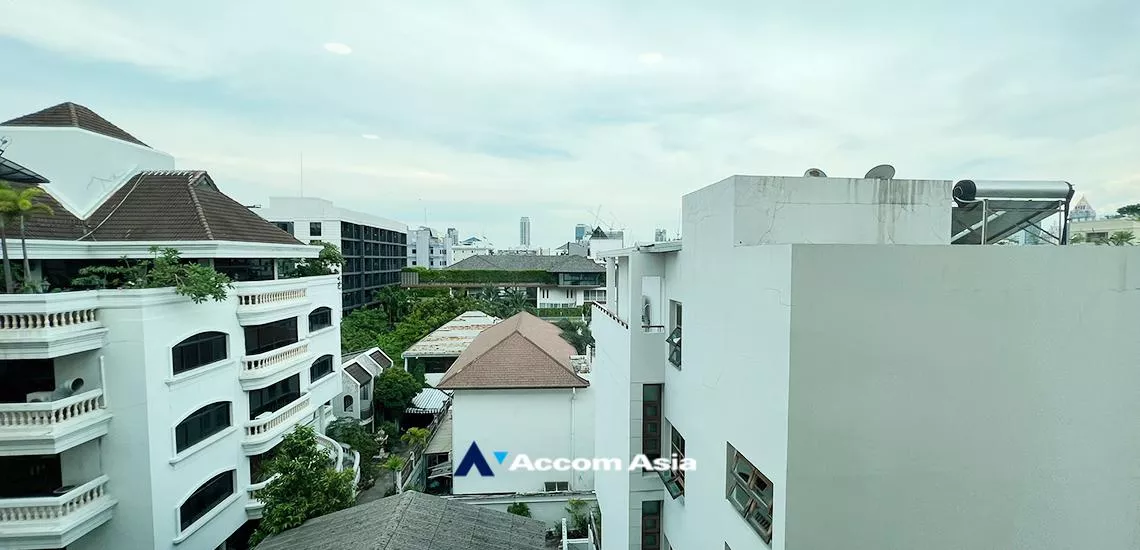 40  3 br Condominium For Rent in Ploenchit ,Bangkok BTS Ploenchit at Navin Court AA32243