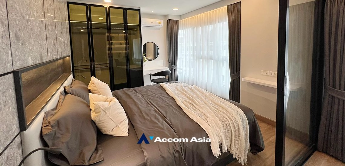 35  3 br Condominium for rent and sale in Ploenchit ,Bangkok BTS Ploenchit at Navin Court AA32243