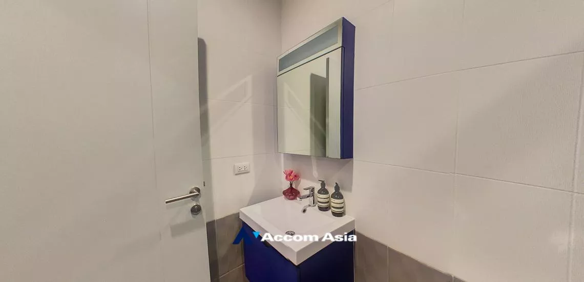 5  1 br Condominium For Sale in Sukhumvit ,Bangkok BTS Ekkamai at XT Ekkamai AA32259
