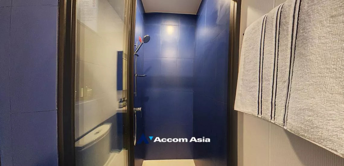 unit 1 Bedroom  Condominium For Sale in Sukhumvit, Bangkok  near BTS Ekkamai (AA32259)