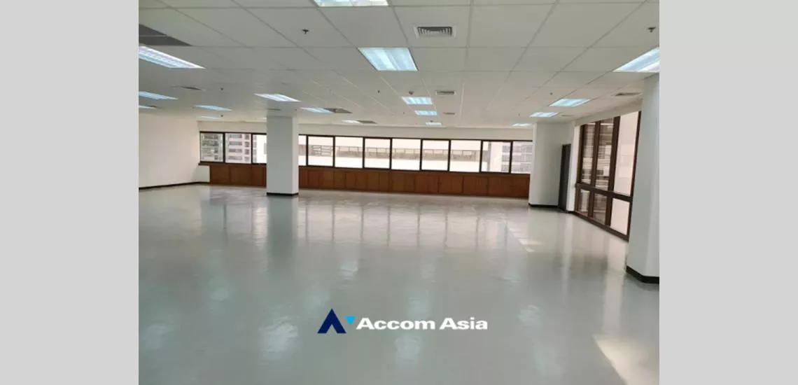 unit Studio  Office space For Rent in Silom, Bangkok  near BTS Chong Nonsi (AA32261)