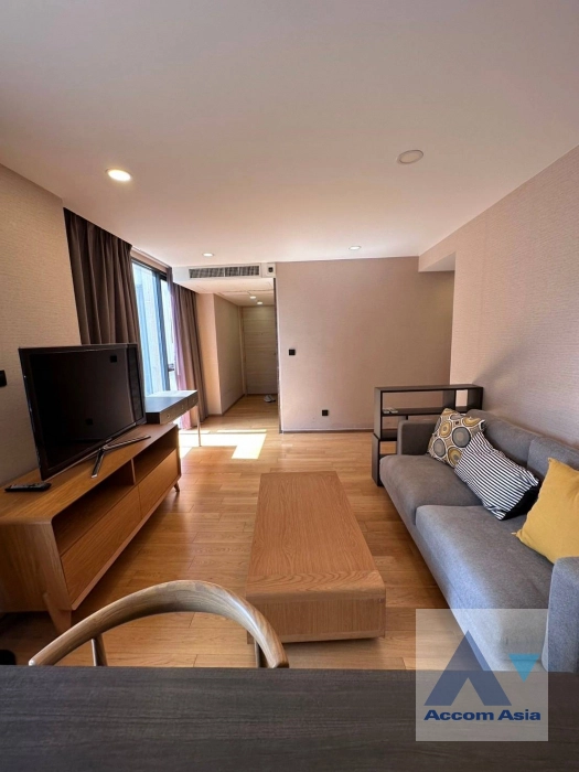 unit 2 Bedrooms  Condominium For Rent & Sale in Ploenchit, Bangkok  near BTS Chitlom (AA32262)