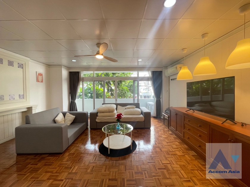 unit 2 Bedrooms  Apartment For Rent in Sukhumvit, Bangkok  near BTS Phrom Phong (AA32263)