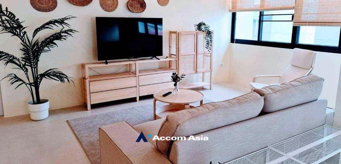  3 Bedrooms  Condominium For Rent & Sale in Sukhumvit, Bangkok  near BTS Phrom Phong (AA32267)