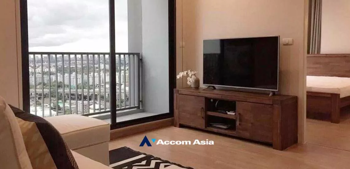 Corner Unit |  2 Bedrooms  Condominium For Rent in Sukhumvit, Bangkok  near BTS On Nut (AA32276)
