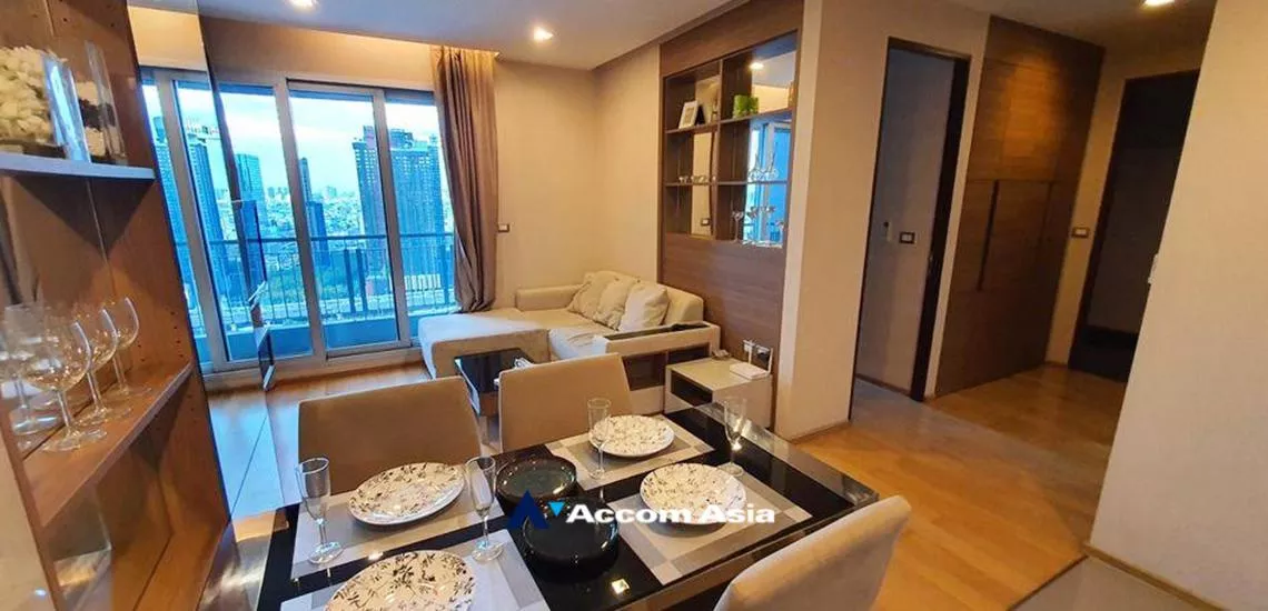  2 Bedrooms  Condominium For Rent in Phaholyothin, Bangkok  near MRT Phetchaburi - ARL Makkasan (AA32279)