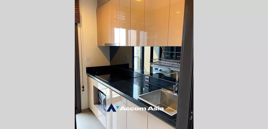 unit 2 Bedrooms  Condominium For Sale in Sukhumvit, Bangkok  near BTS Phra khanong (AA32281)