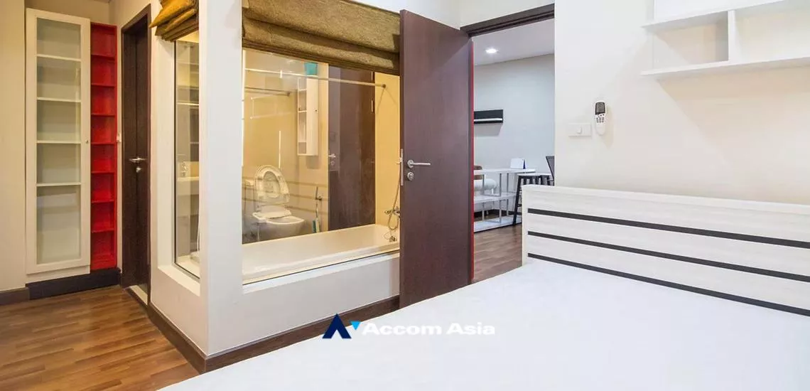 unit 1 Bedroom  Condominium For Rent in Sukhumvit, Bangkok  near BTS Phra khanong (AA32284)