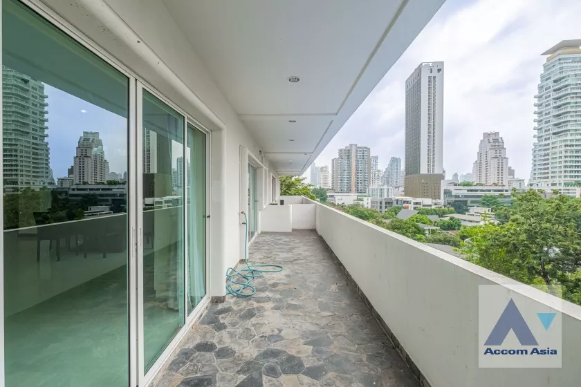  3 Bedrooms  Condominium For Rent in Sukhumvit, Bangkok  near BTS Phrom Phong (24648)