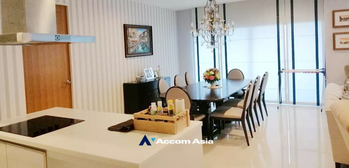 5  3 br Condominium For Sale in Ploenchit ,Bangkok BTS Chitlom at Royal Maneeya Executive Residence AA32313