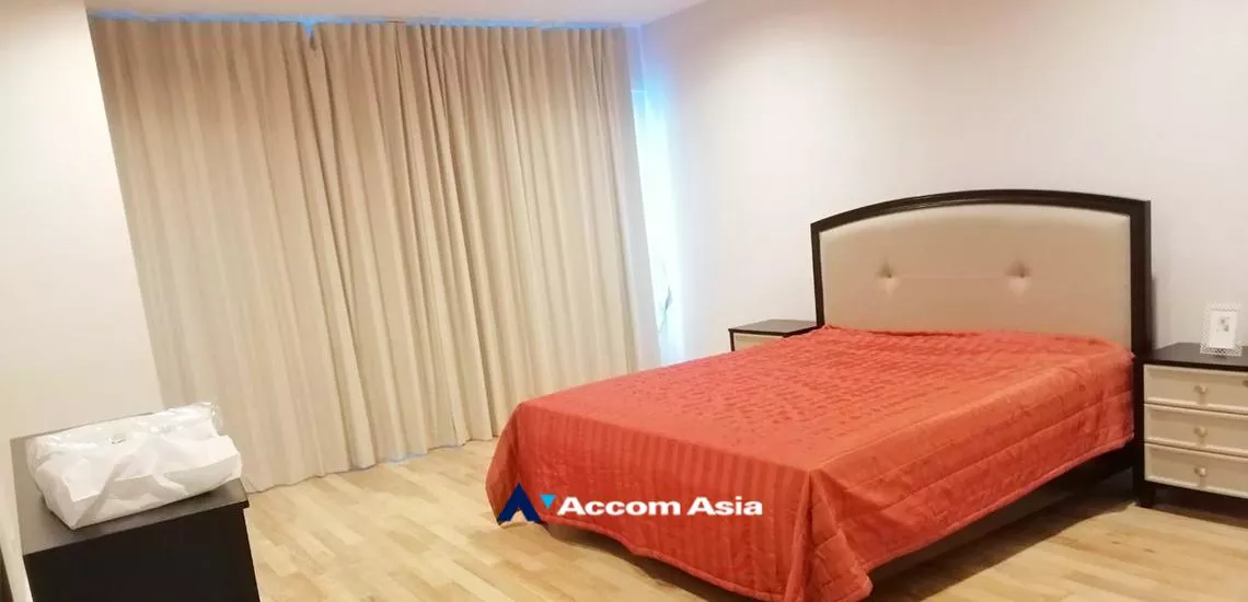 7  3 br Condominium For Sale in Ploenchit ,Bangkok BTS Chitlom at Royal Maneeya Executive Residence AA32313