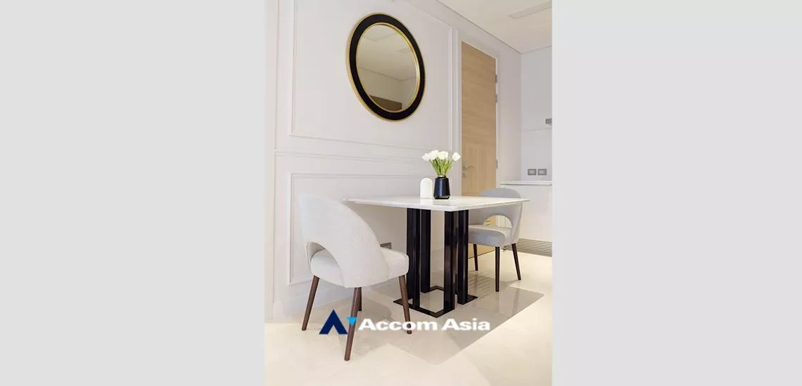 5  1 br Condominium For Rent in Ploenchit ,Bangkok BTS Chitlom at Sindhorn Residence AA32319