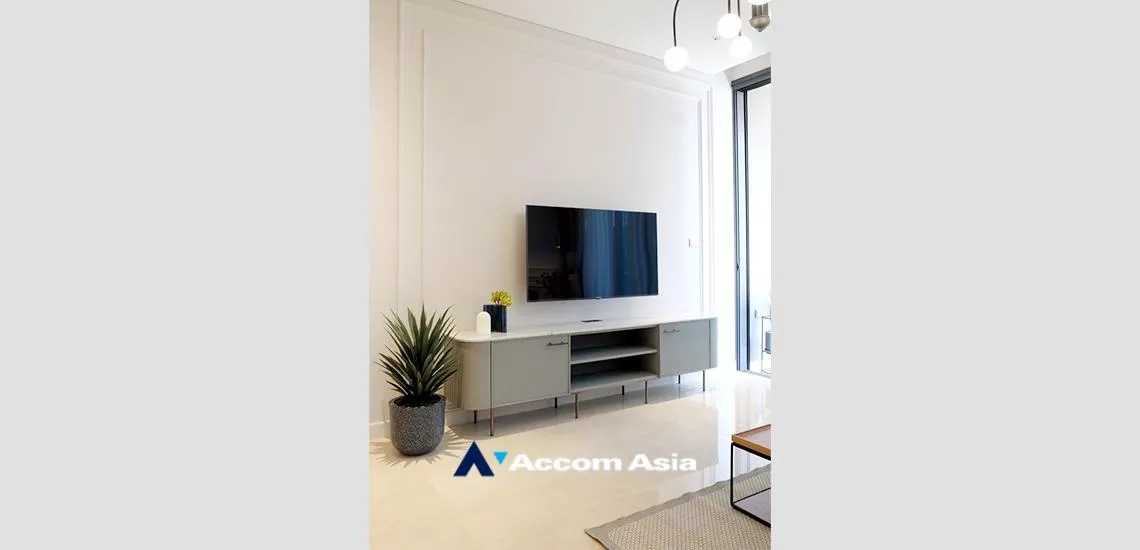 4  1 br Condominium For Rent in Ploenchit ,Bangkok BTS Chitlom at Sindhorn Residence AA32319