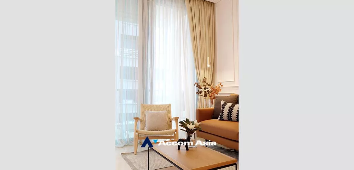 unit 1 Bedroom  Condominium For Rent in Ploenchit, Bangkok  near BTS Chitlom (AA32319)