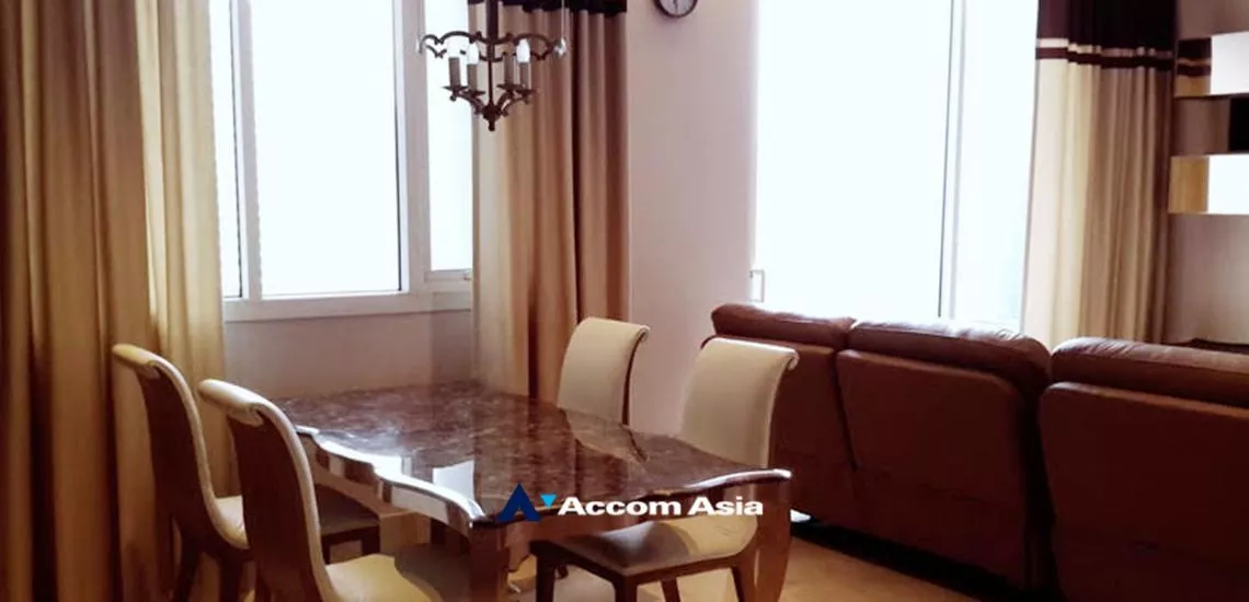 unit 2 Bedrooms  Condominium For Rent in Silom, Bangkok  near BTS Chong Nonsi - BRT Arkhan Songkhro (AA32320)