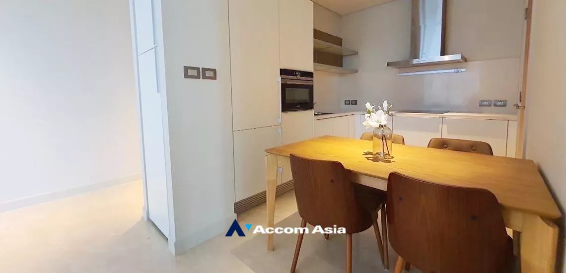 unit 1 Bedroom  Condominium For Rent in Ploenchit, Bangkok  near BTS Chitlom (AA32321)