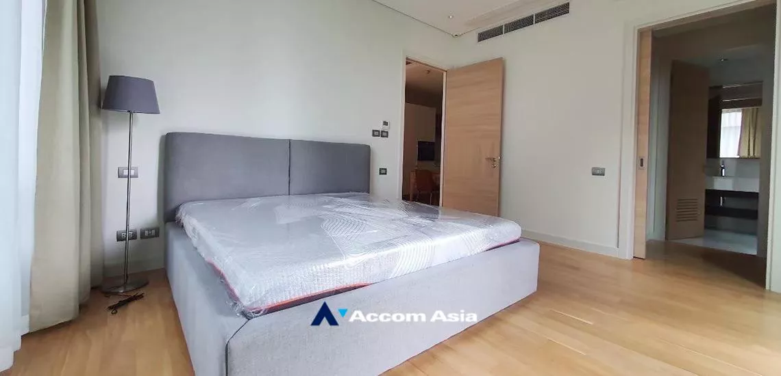 5  1 br Condominium For Rent in Ploenchit ,Bangkok BTS Chitlom at Sindhorn Residence AA32321