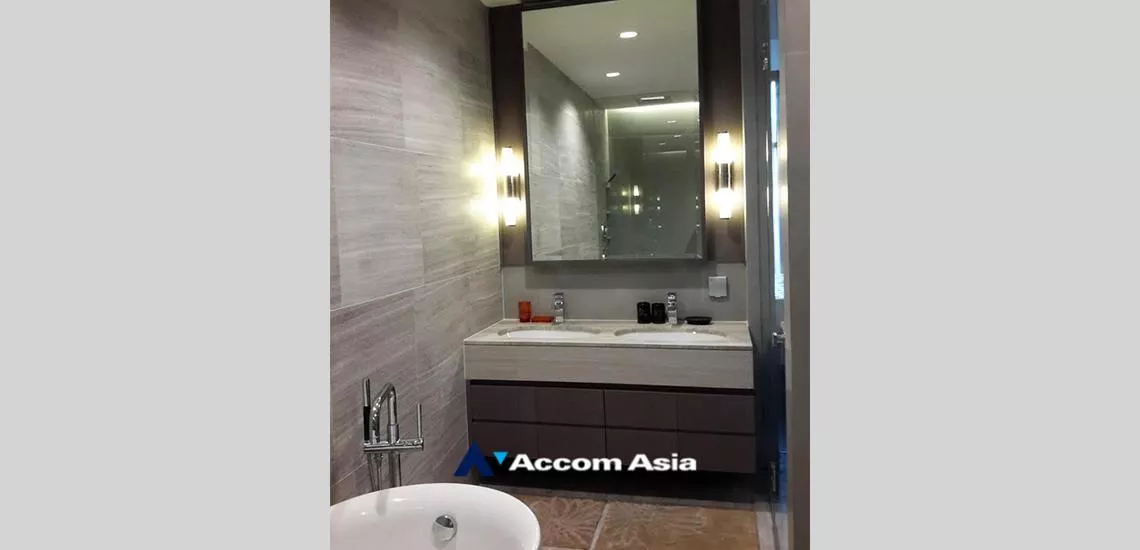 8  3 br Condominium For Rent in Silom ,Bangkok BTS Surasak at The Diplomat Sathorn AA32322