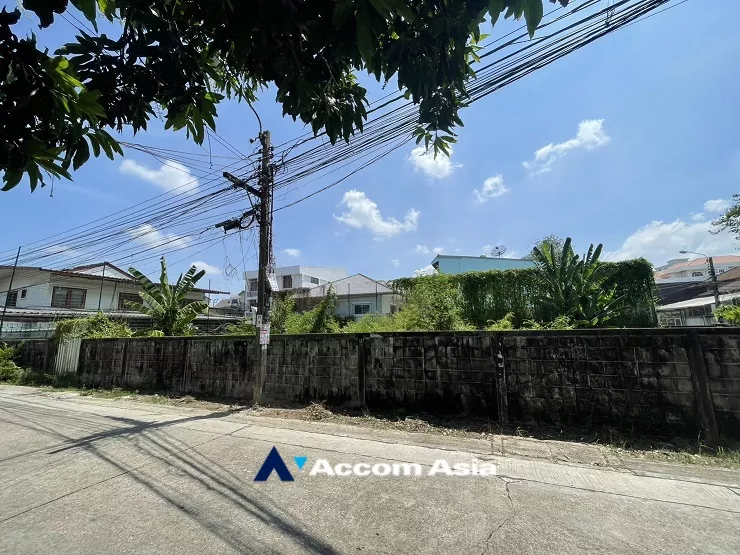 6  Land For Sale in Sukhumvit ,Bangkok  AA32326