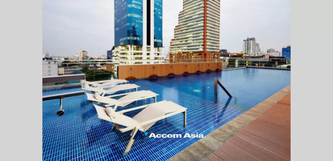  1 Bedroom  Apartment For Rent in Sukhumvit, Bangkok  near BTS Ekkamai (AA32339)
