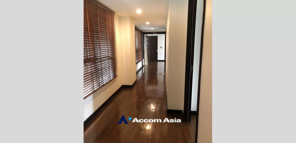 7  3 br Condominium For Sale in Sathorn ,Bangkok MRT Lumphini at The Lanai Sathorn AA32340