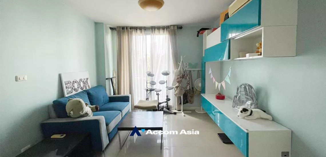 unit 2 Bedrooms  Condominium For Sale in Sathorn, Bangkok  near MRT Khlong Toei (AA32342)