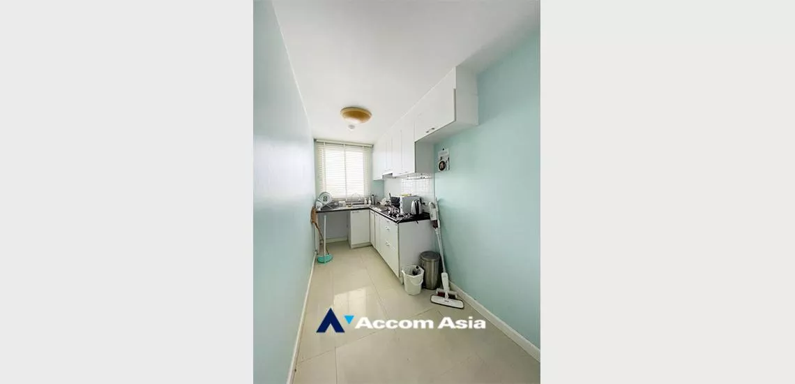 unit 2 Bedrooms  Condominium For Sale in Sathorn, Bangkok  near MRT Khlong Toei (AA32342)