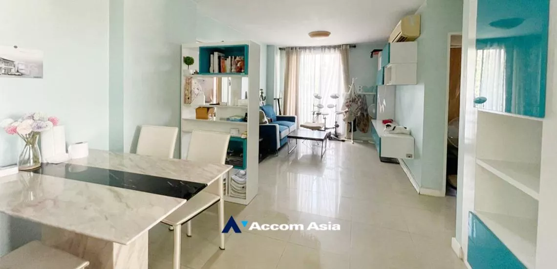 unit 2 Bedrooms  Condominium For Sale in Sathorn, Bangkok  near MRT Khlong Toei (AA32342)