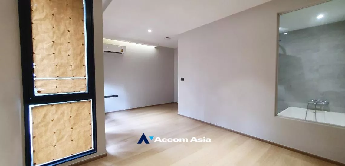 15  4 br Townhouse For Sale in Sukhumvit ,Bangkok BTS Thong Lo at New style premium with usable area AA32344