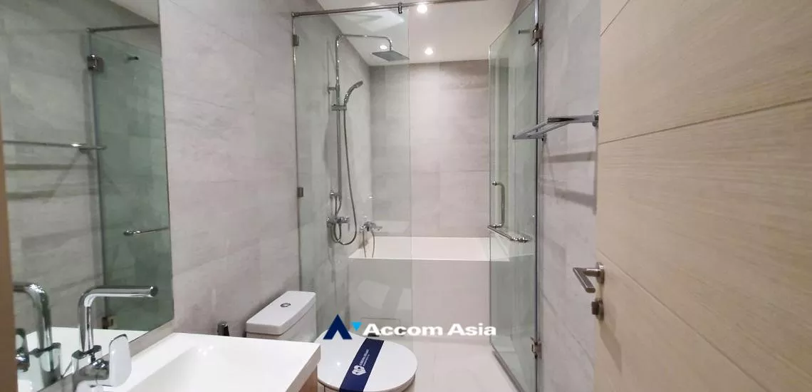 20  4 br Townhouse For Sale in Sukhumvit ,Bangkok BTS Thong Lo at New style premium with usable area AA32344