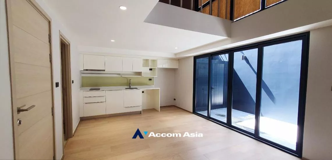 9  4 br Townhouse For Sale in Sukhumvit ,Bangkok BTS Thong Lo at New style premium with usable area AA32344