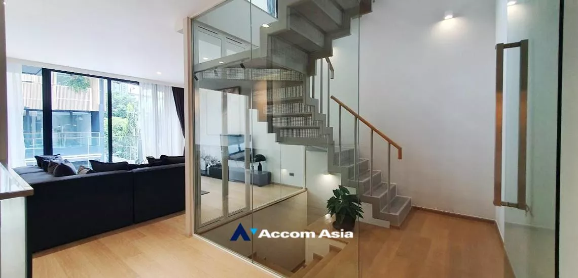 8  4 br Townhouse For Sale in Sukhumvit ,Bangkok BTS Thong Lo at New style premium with usable area AA32344