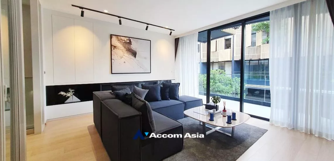 6  4 br Townhouse For Sale in Sukhumvit ,Bangkok BTS Thong Lo at New style premium with usable area AA32344