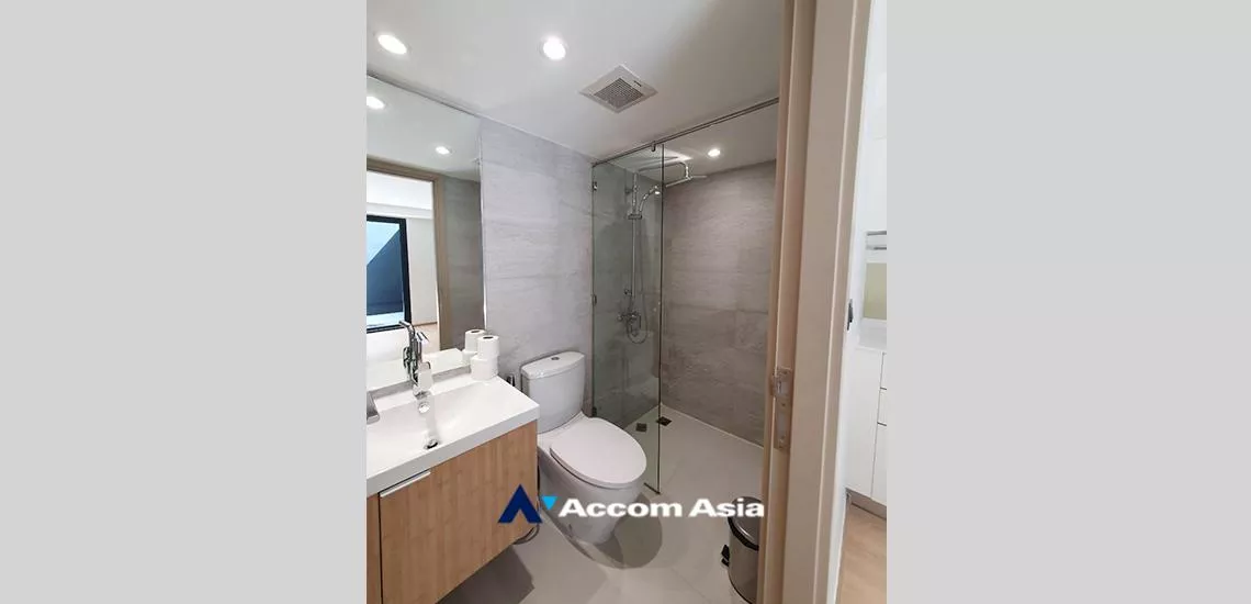 22  4 br Townhouse For Sale in Sukhumvit ,Bangkok BTS Thong Lo at New style premium with usable area AA32344