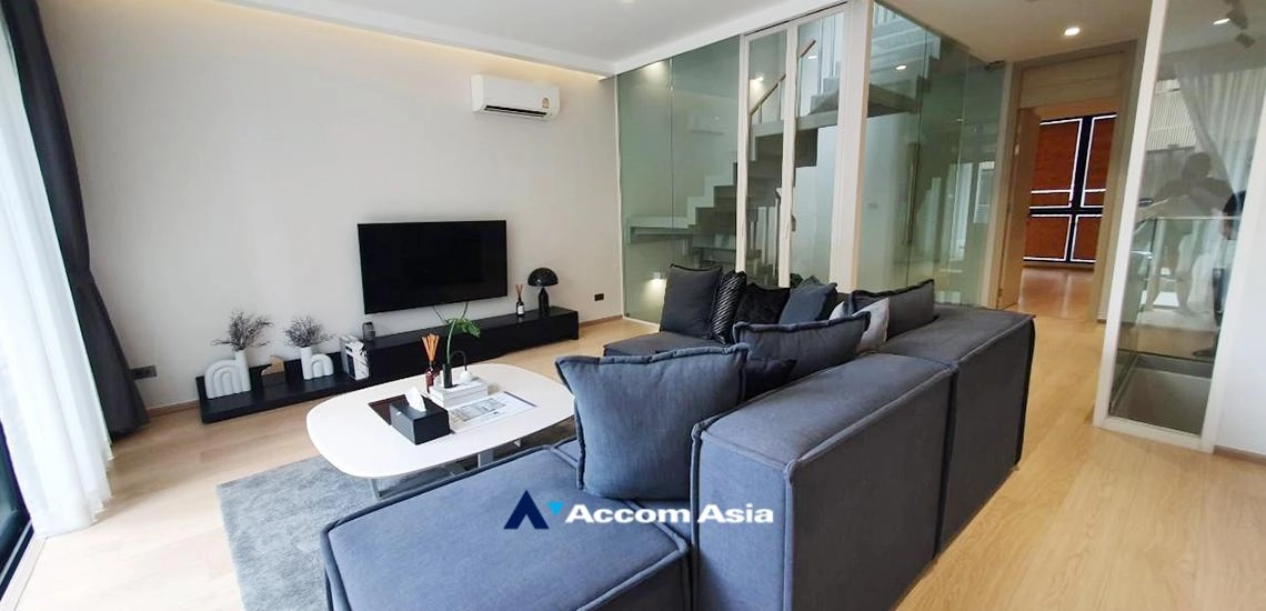 7  4 br Townhouse For Sale in Sukhumvit ,Bangkok BTS Thong Lo at New style premium with usable area AA32345