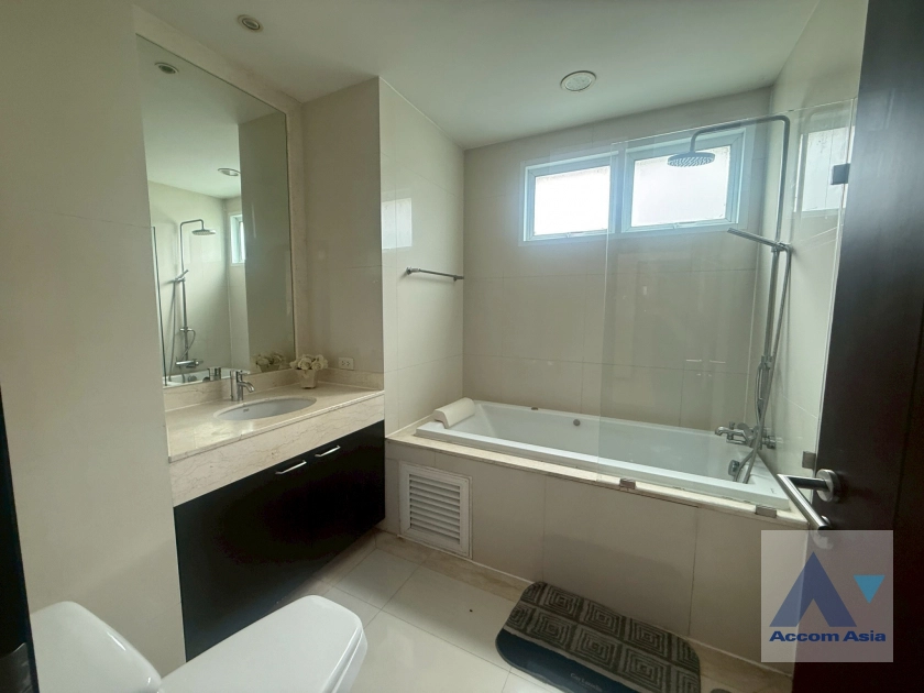 15  2 br Apartment For Rent in Sukhumvit ,Bangkok BTS Phrom Phong at Fully Furnished Suites AA32347