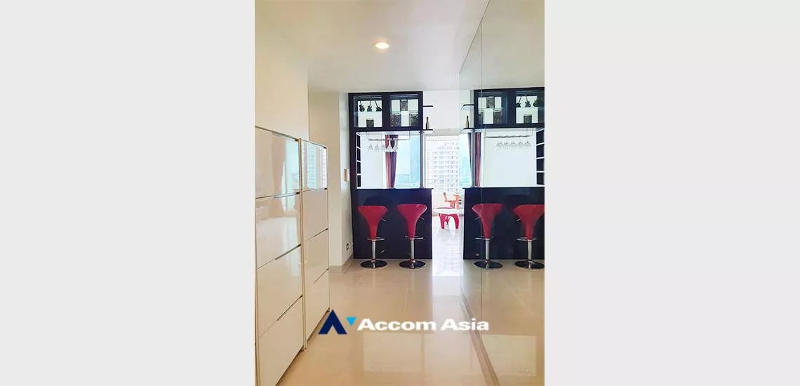 unit 2 Bedrooms  Condominium For Sale in Charoen Nakhon, Bangkok  near BTS Krung Thon Buri (AA32350)