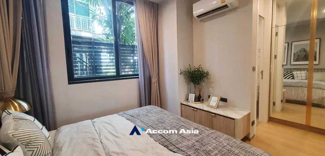 10  4 br Townhouse For Sale in Sukhumvit ,Bangkok BTS Bang Chak at Luxury Style in Prime Location AA32358